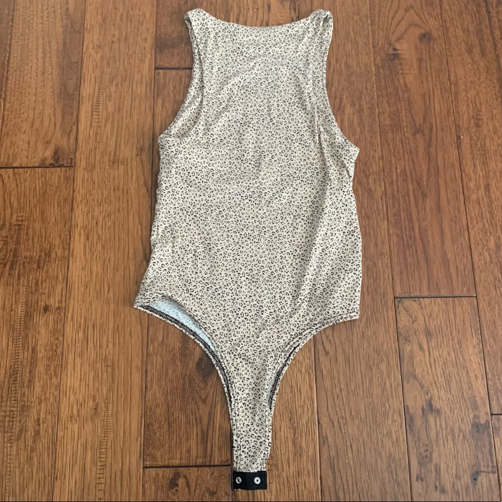 Leopard Print Bodysuit Too - Picture 2 of 3